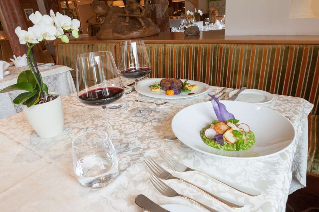 Og Granvara Relais And Spa Selva di Val Gardena Restaurant photo