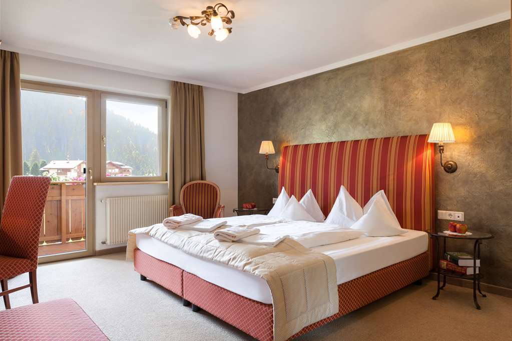 Og Granvara Relais And Spa Selva di Val Gardena Room photo